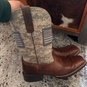 Mens Ariat 9.5EE Patriot USA Cowboy boots